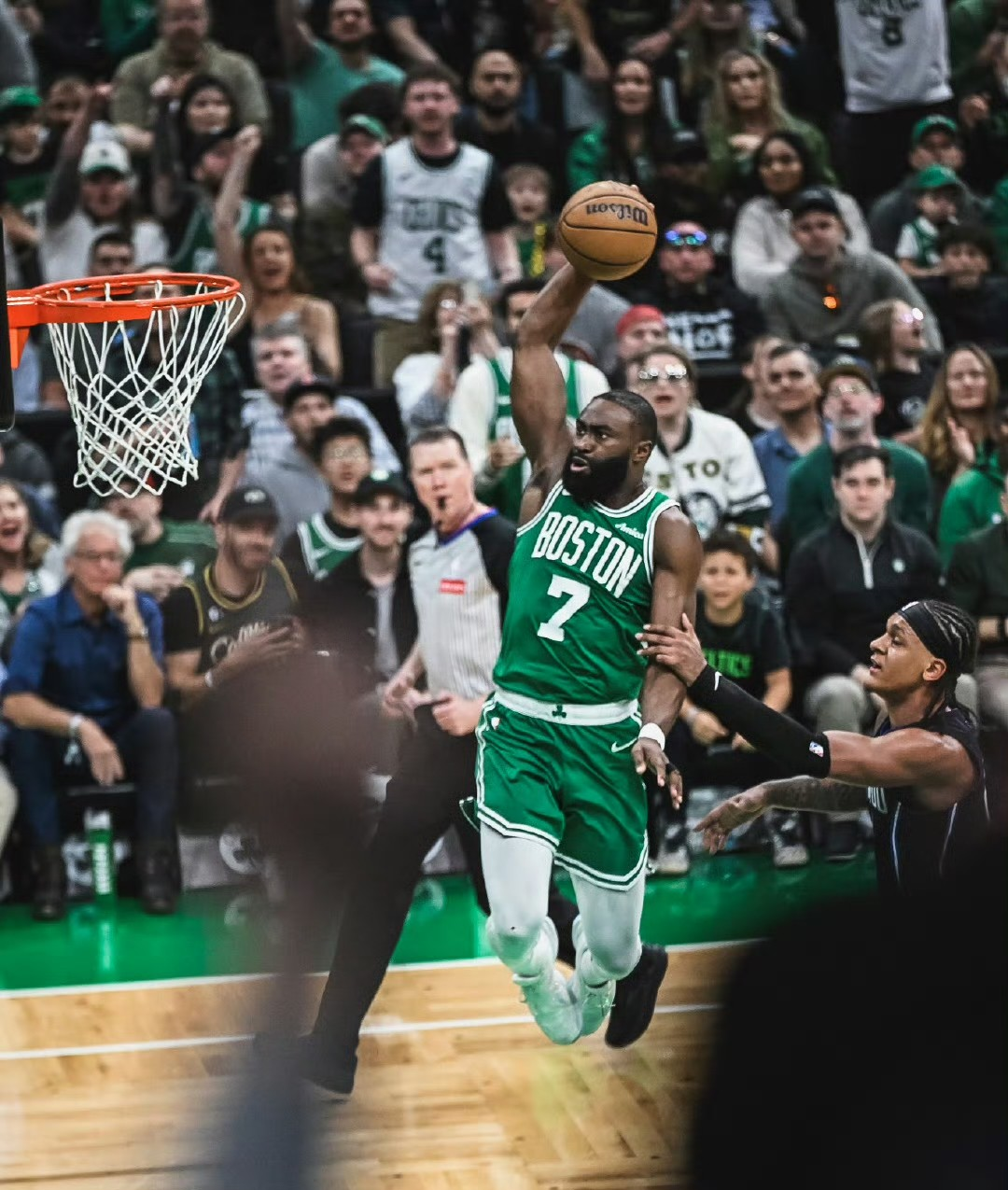 凯尔特人后卫独揽助攻,领队夺胜 凯尔特人后卫独揽助攻,领队夺胜