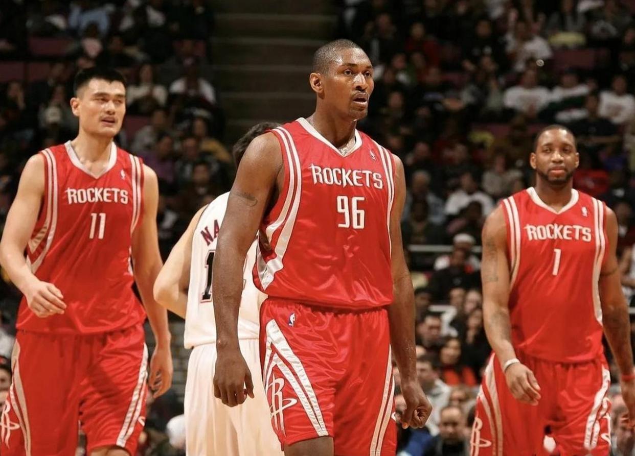 火箭全队合作默契，助力球队获得胜利