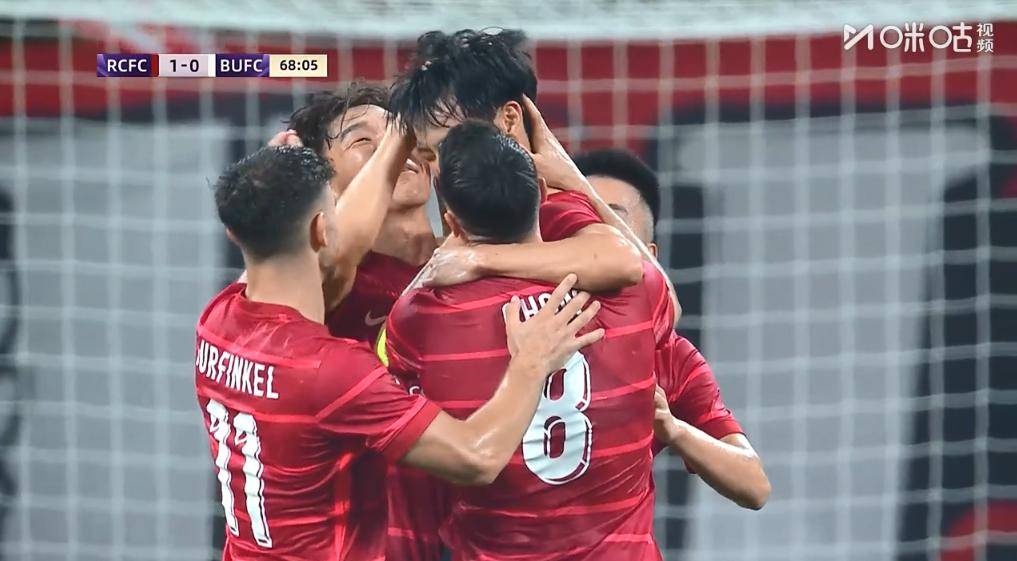 中超球队上港战胜韩国球队蔚山现代,晋级亚冠八强 中超球队上港战胜韩国球队蔚山现代,晋级亚冠八强